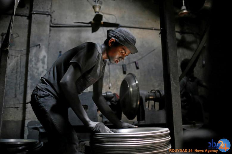 از پوتین در حال حاکی تا لکلکهای قرمز از پوتین در حال حاکی تا لکلکهای قرمز