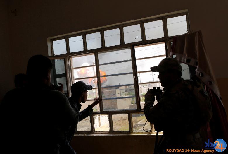 از پوتین در حال حاکی تا لکلکهای قرمز از پوتین در حال حاکی تا لکلکهای قرمز