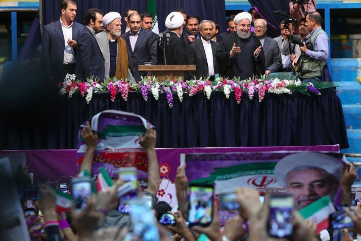 سفر روحانی به قزوین (تصاویر)