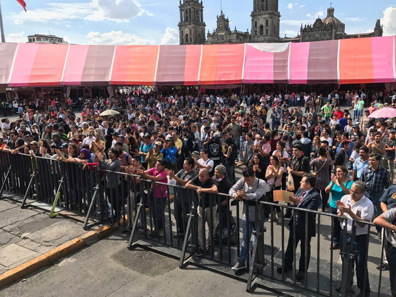 استقبال مکزیکیها از گروه موسیقی ایرانی استقبال مکزیکیها از گروه موسیقی ایرانی