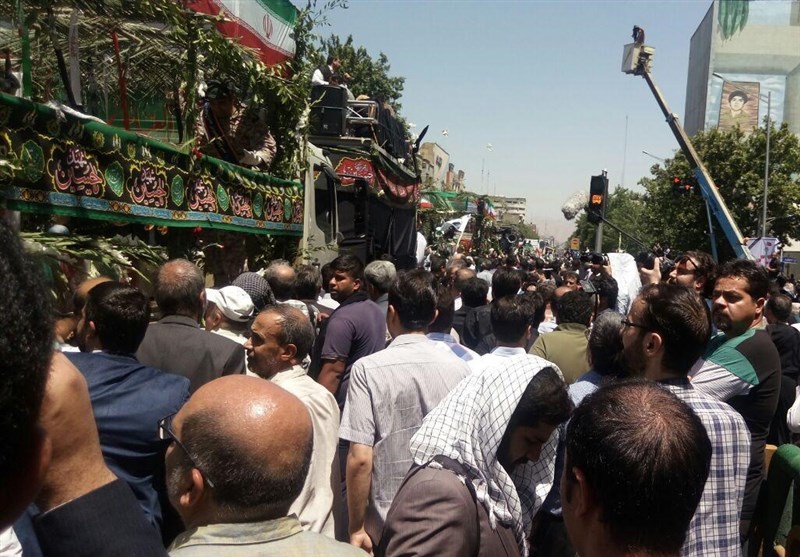 مراسم تشییع شهدای حادثه تروریستی تهران برگزار شد (تصاویر)