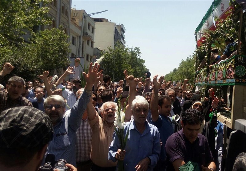 مراسم تشییع شهدای حادثه تروریستی تهران برگزار شد (تصاویر)