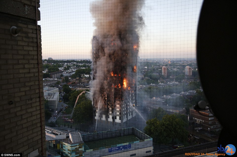 آتش سوزی مهیب در برج 27 طبقه لندن (فیلم و تصاویر) آتش سوزی مهیب در برج 27 طبقه لندن (فیلم و تصاویر)