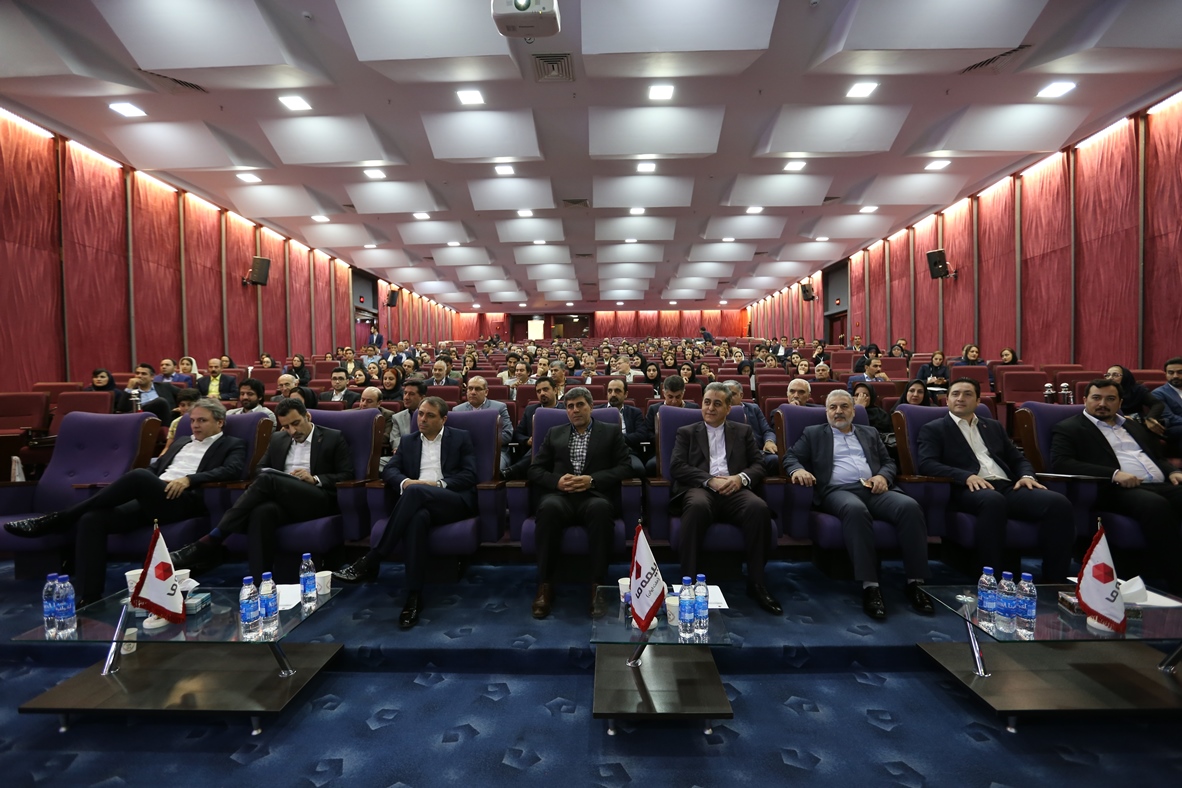 برگزاری اولین گردهمایی سراسری نمایندگان شرکت بیمه 