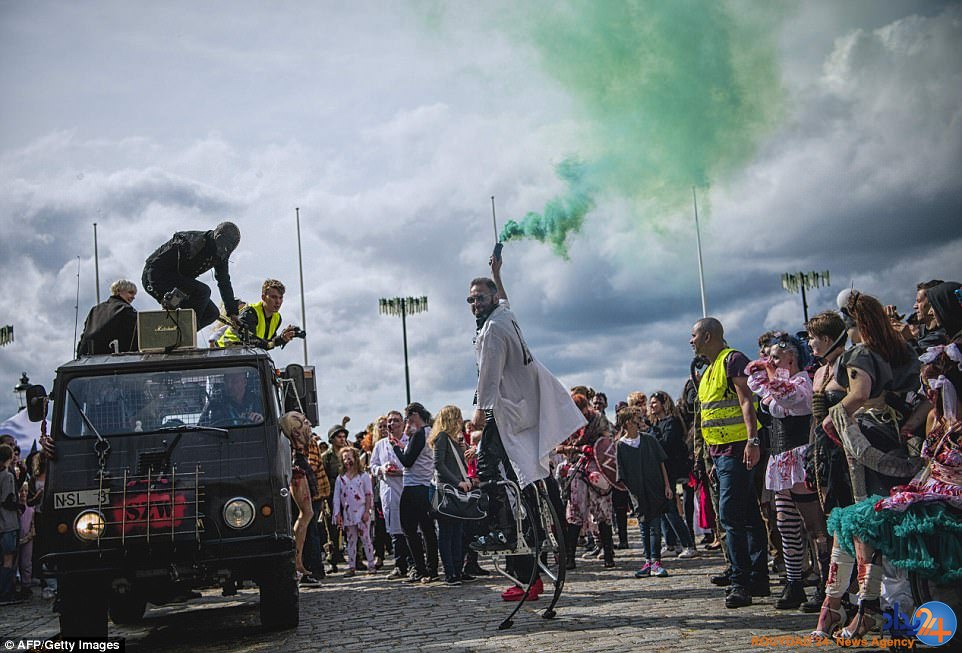 راهپیمایی زامبی‌ها در خیابان‌های استکهلم (تصاویر)