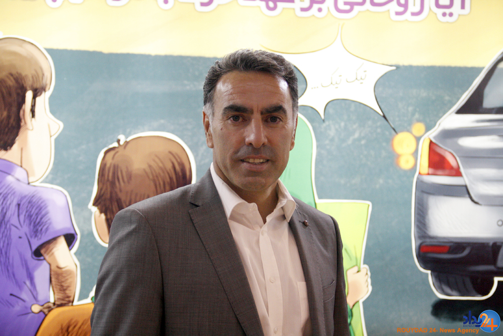 مهمانان غرفه رویداد۲۴ در نمایشگاه مطبوعات (۱) مهمانان غرفه رویداد۲۴ در نمایشگاه مطبوعات (۱)