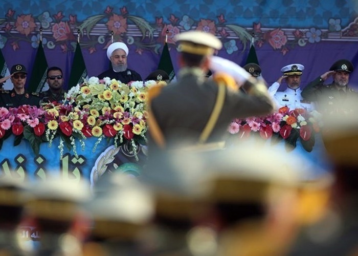 ارتش با آنکه سیاست را خوب میفهمد وارد بازیهای سیاسی نشده است/ در هیچ فسادی نامی از امیران ارتش وجود ندارد ارتش با آنکه سیاست را خوب میفهمد وارد بازیهای سیاسی نشده است/ در هیچ فسادی نامی از امیران ارتش وجود ندارد
