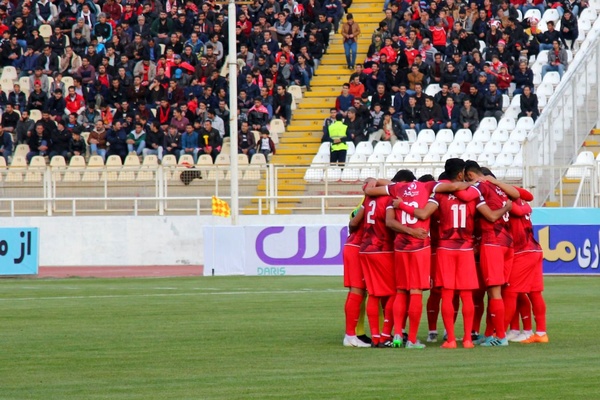 سرخ‌پوشان و قراردادهای مسئله ساز!