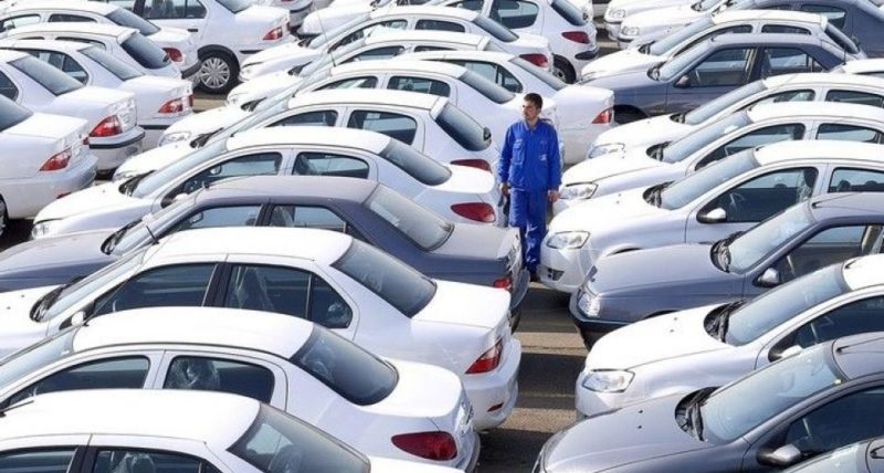 دست انداز‌های نرخ گذاری خودرو/ مسئولین به دنبال چراغ راه