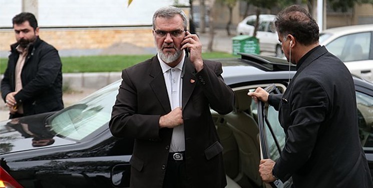 رویانیان: مگر نگفتند بدهی‌ها صاف شده است؟