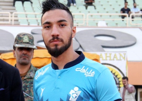 کلاه‌برداری میلیونی از هافبک پیکان