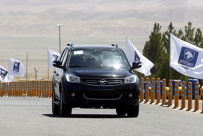 مشتری: خودروی تحویل مهر ۹۷را هنوز تحویل نداده و سود مشارکت را نیز نمی‌دهند/ ایران خودرو: تکذیب می‌کنیم