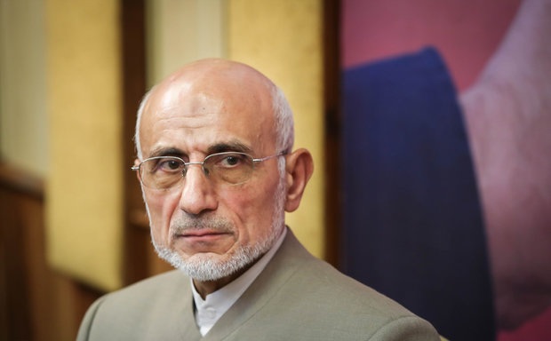 خیلی از مدیران لیاقت منصب خودرا ندارند/ برخی هنوز شیفته آمریکا هستند