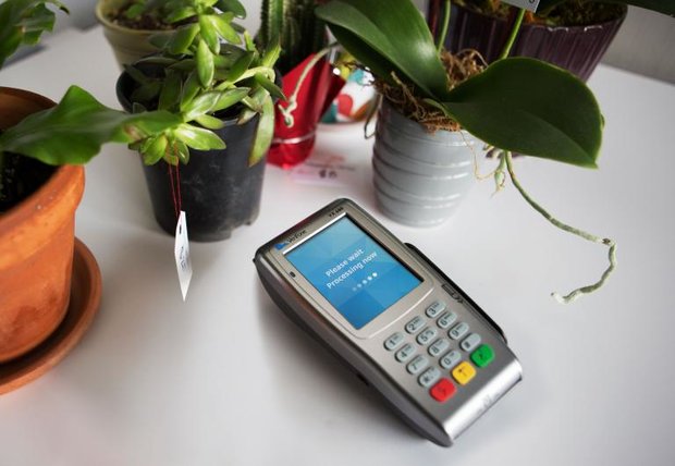 ارقامی عجیب از کاغذ مصرفی در کارتخوانها ارقامی عجیب از کاغذ مصرفی در کارتخوانها