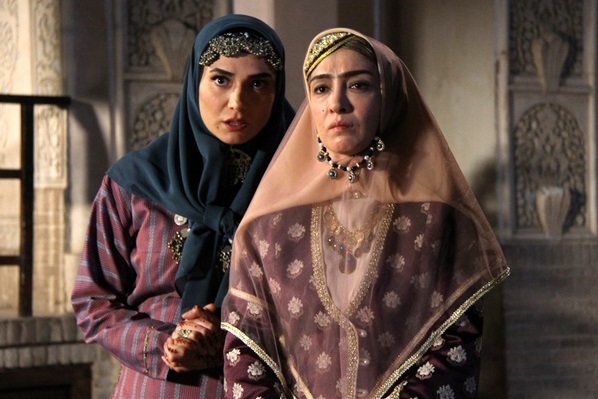 تصاویر بازیگران سریال بانوی عمارت قبل و بعد از گریم