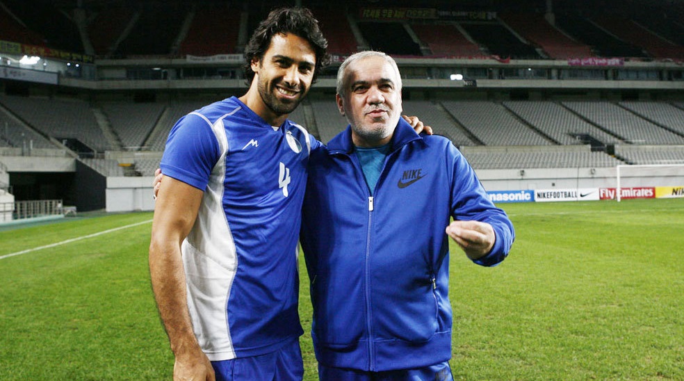 منصوریان را سوزاندیم، فرهاد را نسوزانیم/ فرهاد کارش زیرآب زنی نیست