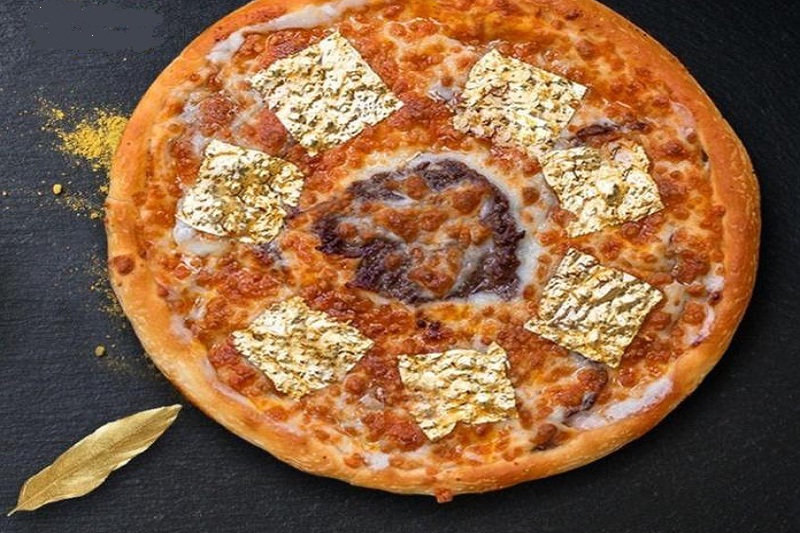 پیتزا با روکش طلا، تبلیغی دروغین با هدف جلب مشتری