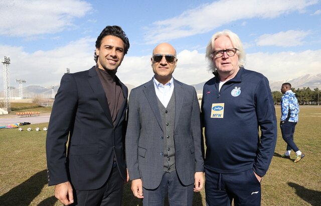 حضور فرهاد مجیدی و فتحی در تمرین استقلال +عکس