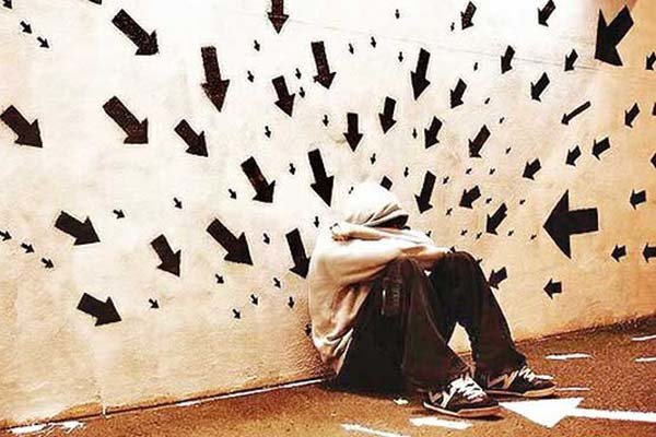 یک چهارم جامعه بیماری روانی دارند/ افول نشاط و مهربانی در ایران