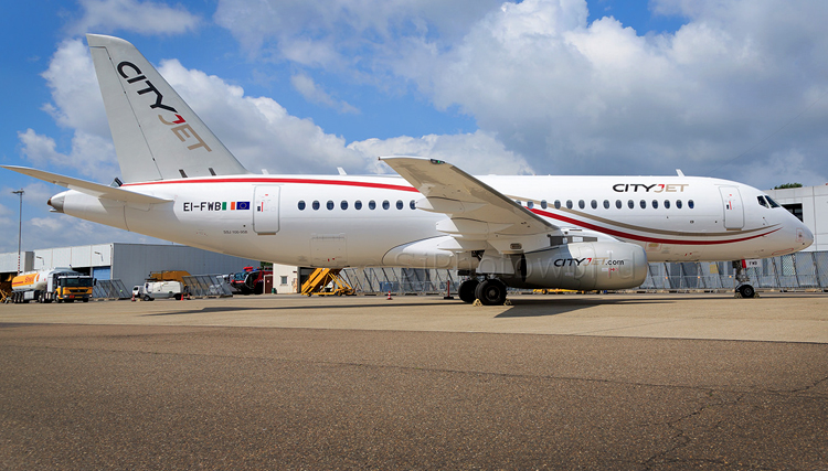 آیا در غیاب کمپانی‌های بزرگ هواپیماسازی، روسیه آماده فروش هواپیما‌های سوخوی خود به ایران است؟ / یاآوری خاطرات تلخ توپولف‌های روسی