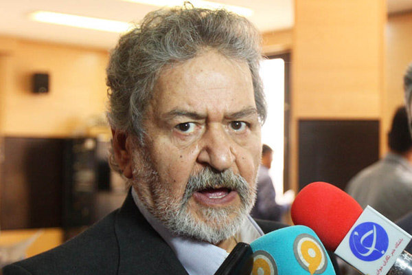 عابدینی: استقلال و پرسپولیس باید ۵ سال پیش منحل می‌شدند