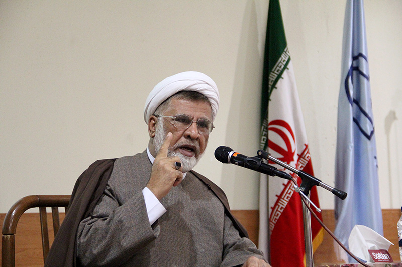 رحیم‌پور ازغدی فقط انتقاد می‌کند تا در ردیف متفکرین قرار گیرد