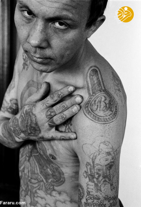 خالکوبی&zwnj;های عجیب روی بدن زندانیان در شوروی +تصاویر