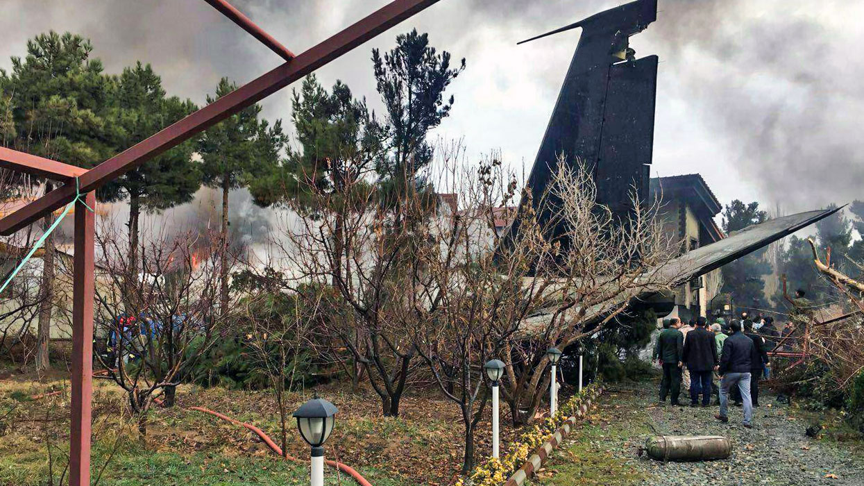 نخستین فیلم از محل سانحه هواپیمای بوئینگ ۷۰۷ +فیلم