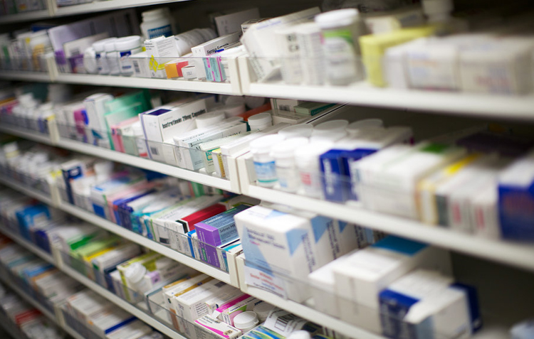 قیمت دارو اصلاح نشود، قاچاق همچنان ادامه دارد