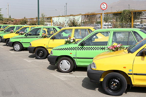 پیکان و پراید باید از چرخه تردد حذف شود/ در حمل ونقل شهری دنیا بهترین خودرو‌ها برای تاکسی انتخاب می‌شوند