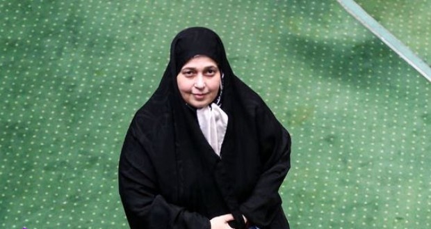 نماینده&zwnj;ای که برای خقوق ملت استعفا می&zwnj;دهد، نماینده&zwnj;ای که به دنبال کار برای فرزند می&zwnj;گردد.