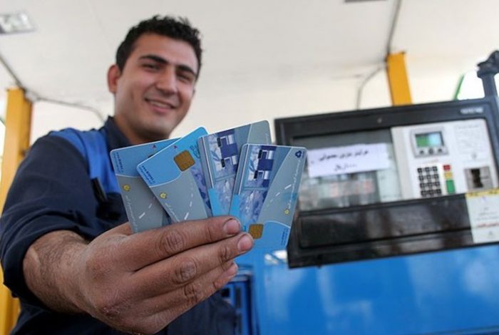 رانت بنزین ۱۰۰۰ تومانی نباید به افراد مرفه برسد