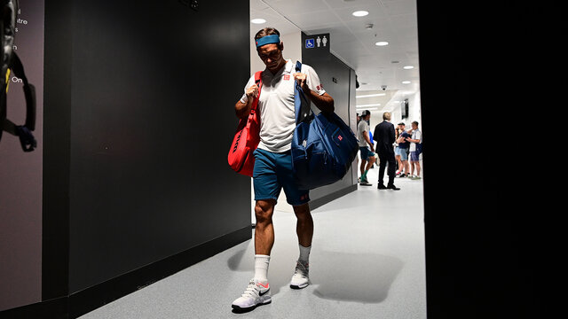 فدرر را به رختکن راه ندادند!