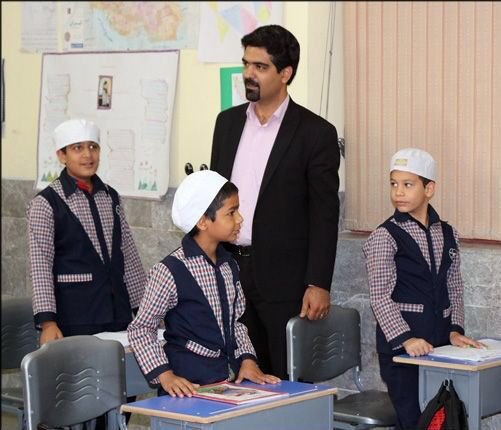 غربت زرتشت در وطن خویش؟