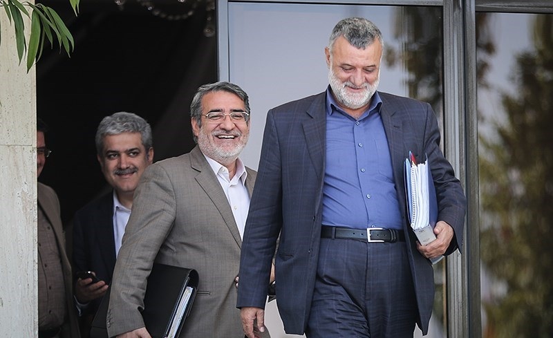 حجتی استیضاح می‌شود؟