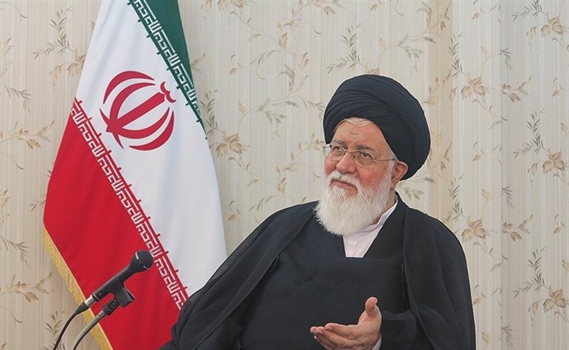 با اصل موسیقی و هنر هیچ مشکلی ندارم