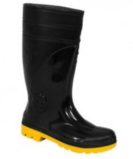 بوت‌های فرشته حسینی در جشنواره فجر سوژه شد+عکس