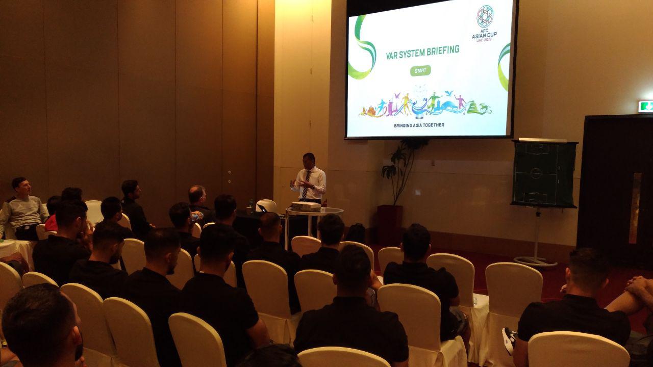 برگزاری جلسه var برای اعضای تیم ملی +تصاویر