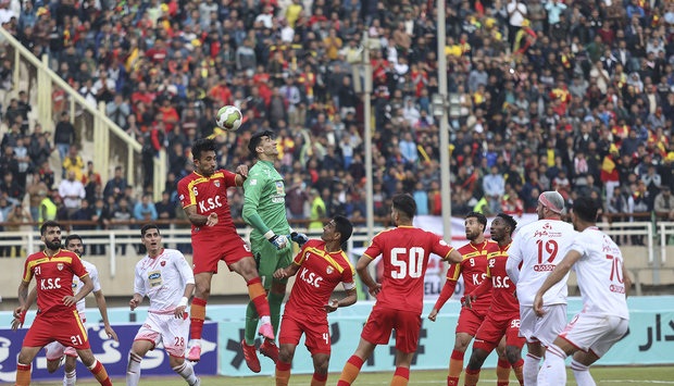 باشگاه پرسپولیس به داوری اعتراض میکند باشگاه پرسپولیس به داوری اعتراض میکند