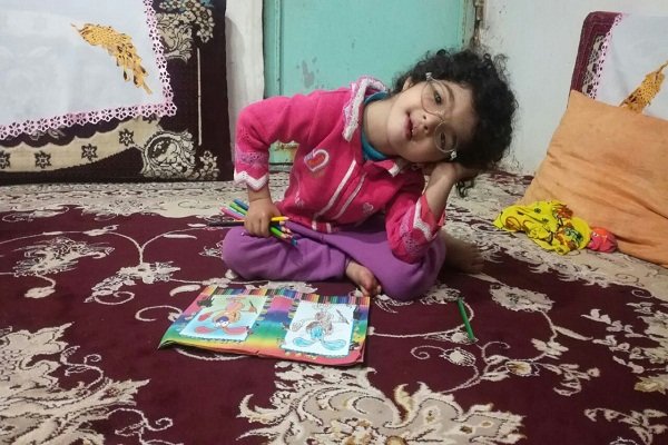 یگانه دختر ایران در پیله بیماری نادر