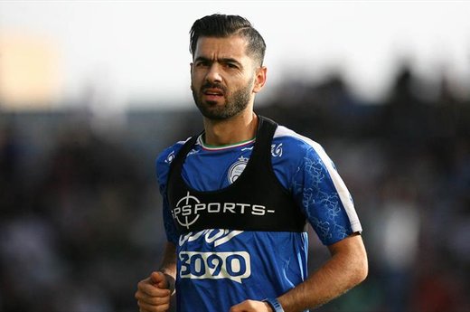 آمادگی بدنی بالای مدافع استقلال در ۳۵ سالگی +عکس