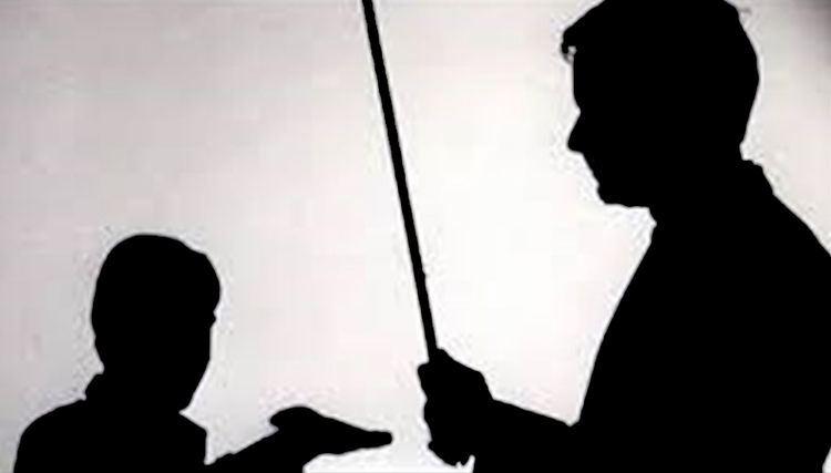 چوب «الف» بر سر ما/ قوانین درباره تنبیه دانش آموزان چه می‌گوید؟
