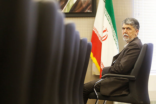 خزان وزرای ارشاد زیر سایه هژمونی مدیریت فرهنگی/ آیا عباس صالحی رفتنی است؟