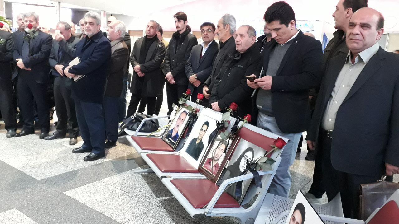 تجمع اعتراضی خانواده جانباختگان پرواز تهران- یاسوج/ انتشار بیانیه علیه سازمان هواپیمایی