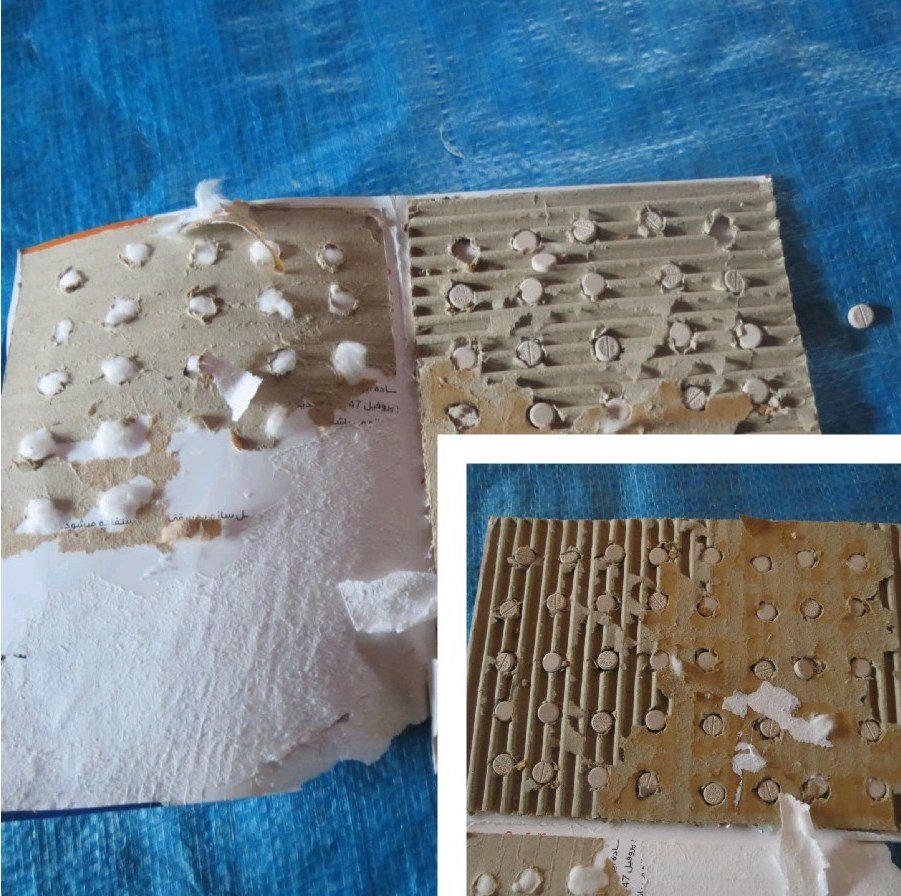 کشف قرص مخدر در کارت پستال! +عکس