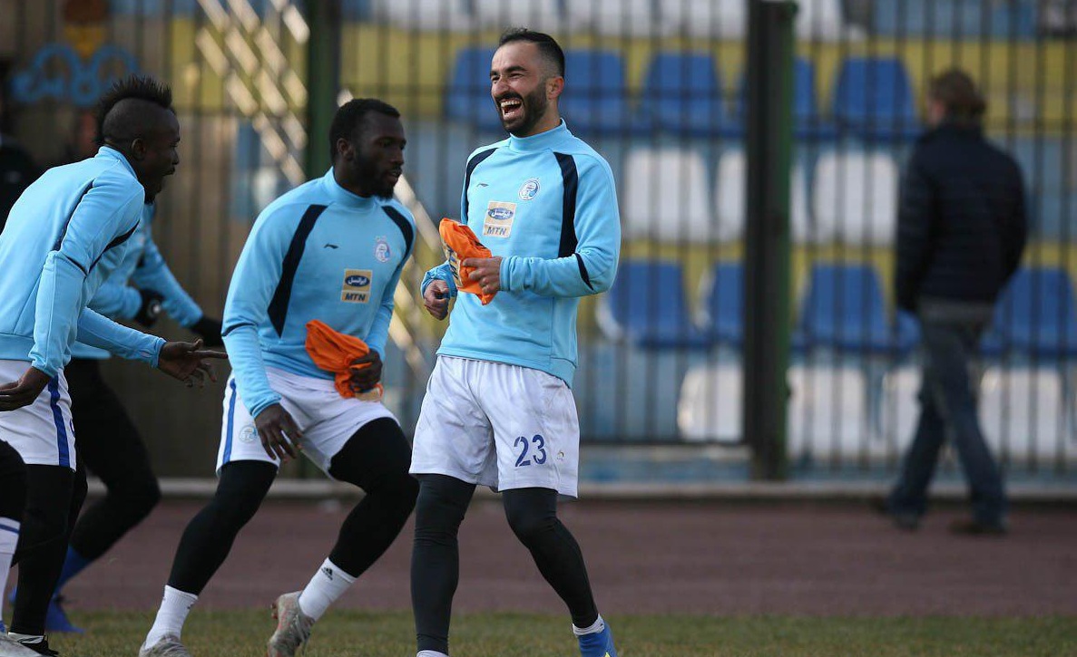 خنده ستاره‌های آبی‌ها علیه بی‌پولی