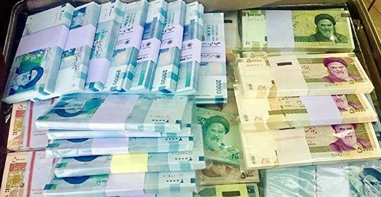 دور زدن قانون برای دریافت حقوق‌های نجومی ادامه دارد/ تناسبی برای پرداخت‌ها وجود ندارد