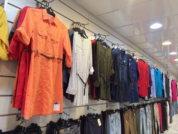 رد برخی اظهارات درباره قاچاق پوشاک از طریق مناطق آزاد/ عضو اتحادیه پوشاک: برخی آمار&zwnj;ها دور از عقل است