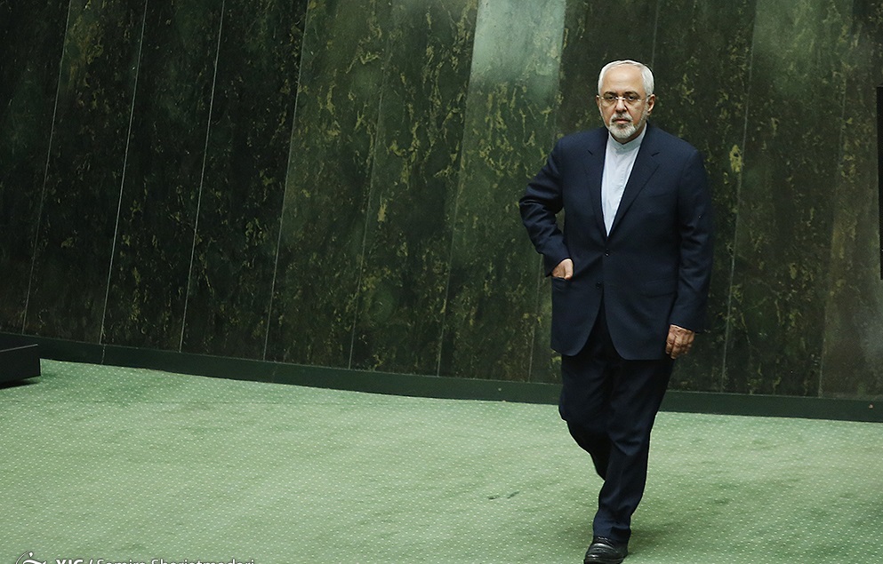 رییس مجلس جلسه را غیر علنی کند تا بحث&zwnj;هایی را مطرح کنم/ دستاورد&zwnj;های ملت را ارزان نفروشید