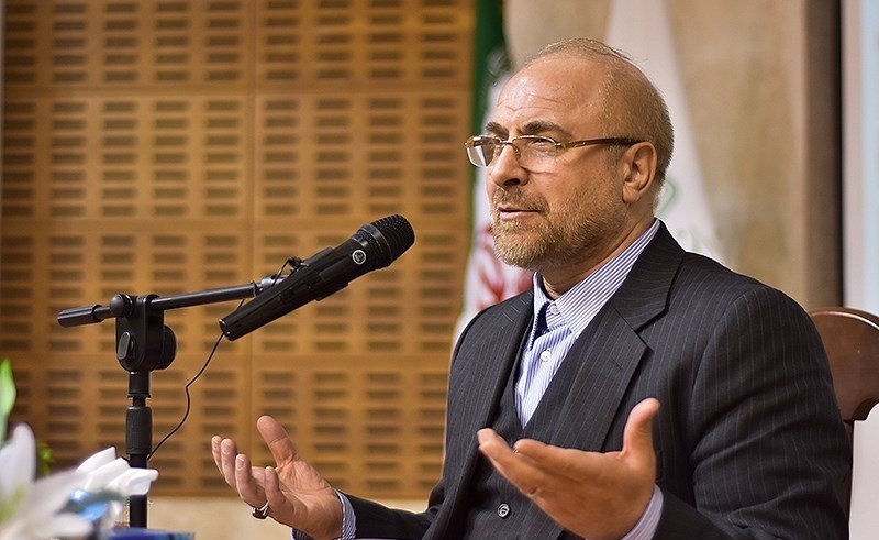 شاه کلید حل مشکلات، اعتماد به مردم و جوانان است شاه کلید حل مشکلات، اعتماد به مردم و جوانان است